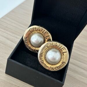 Vintage Chanel Gold and Pearl Clip On Earrings